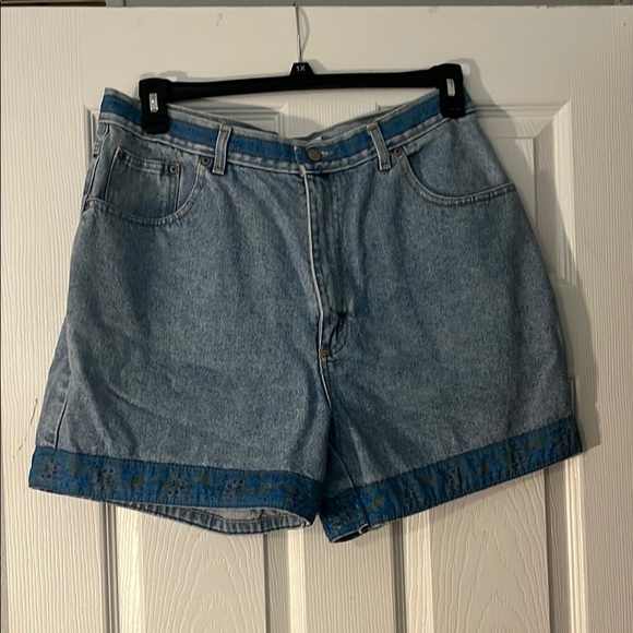 bill blass Pants - Bill Blass Blue Jean Shorts Classic Summer Style